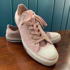 barely worn custom converse